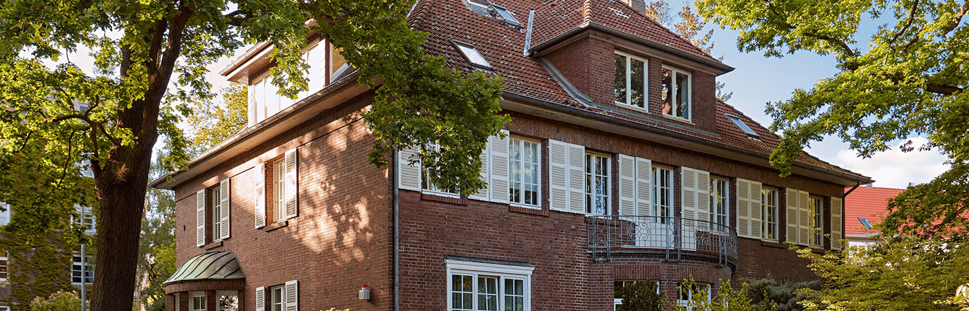historie-header historie-header